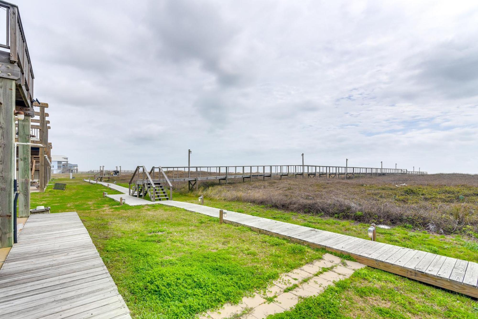 Ocean-View Surfside Home With Boardwalk To Beach! Surfside Beach Eksteriør bilde