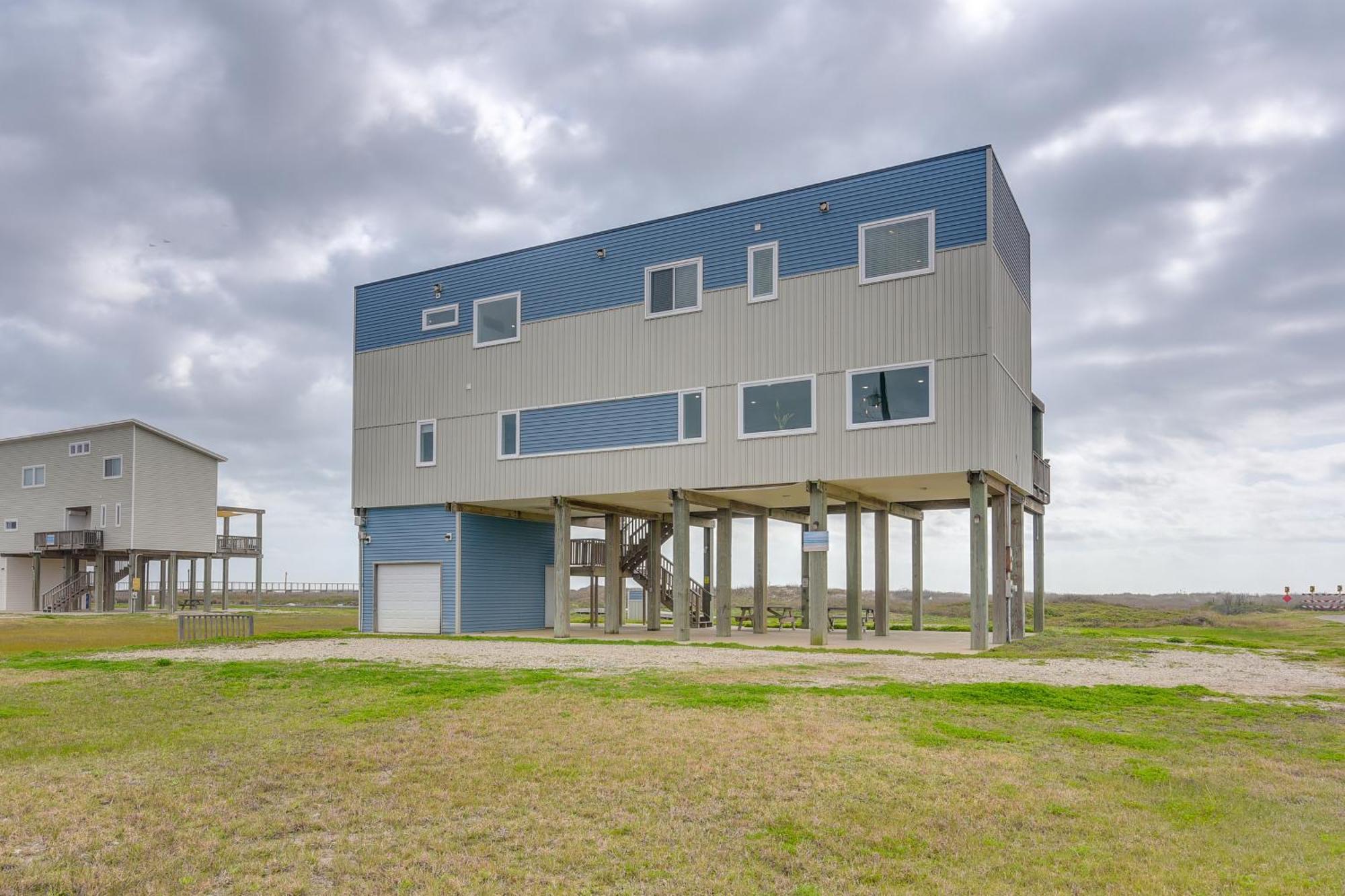 Ocean-View Surfside Home With Boardwalk To Beach! Surfside Beach Eksteriør bilde